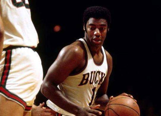 员们在场上 员们在场上