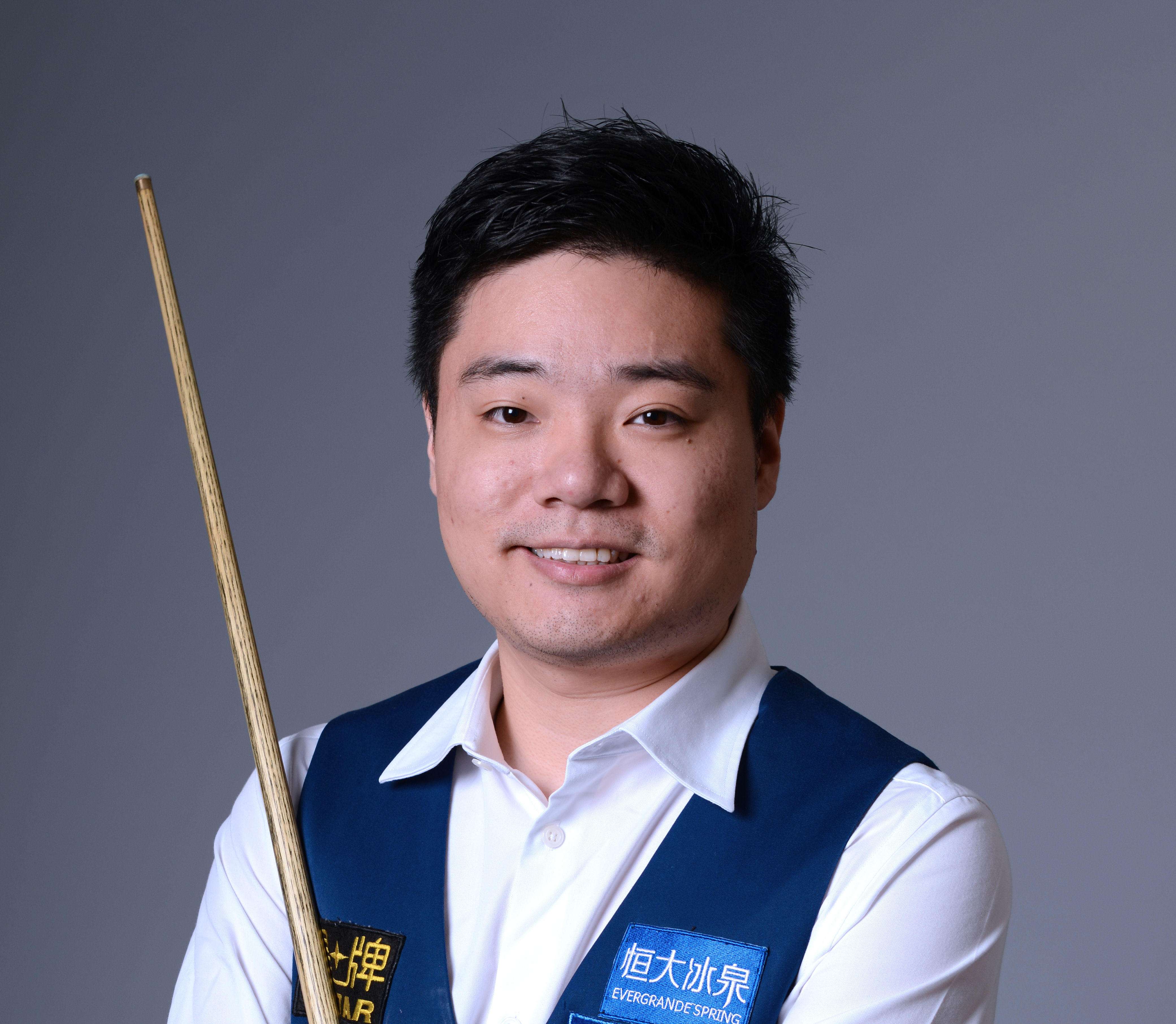 第六人和小 第六人和小