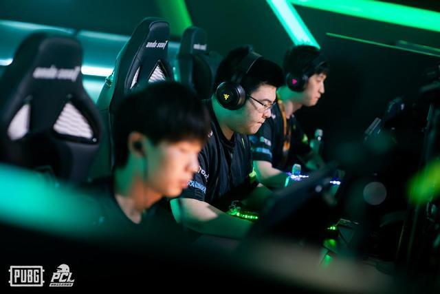 结果出现手 结果出现手